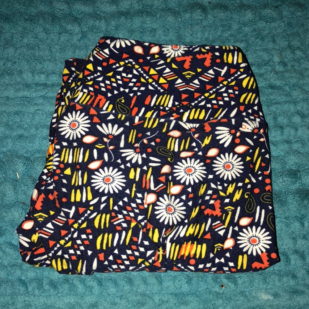 Lularoe leggings Navy blue background OS